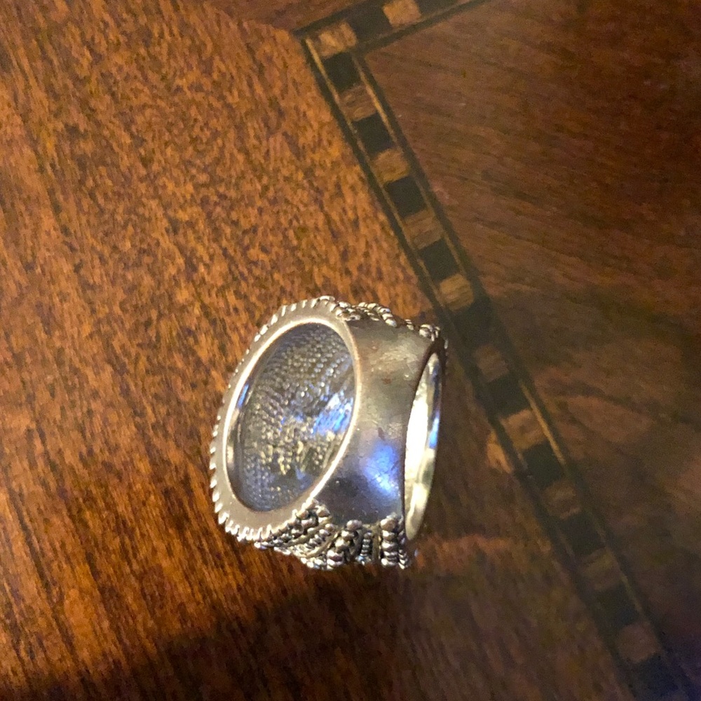 💍 - Picture 2 of 2